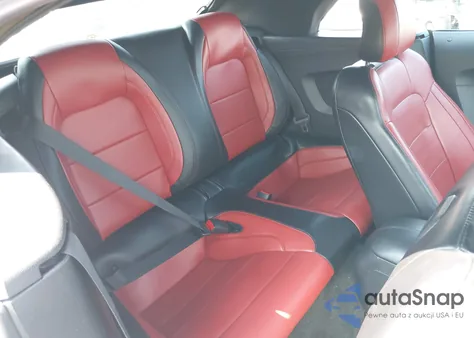 2016 Ford Mustang V6 из США, поврежденный, VIN 1FATP8EM0G5323969